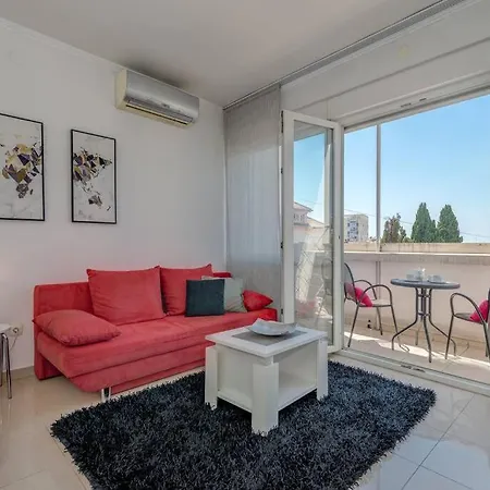 Апартаменты Seaview In Centre *