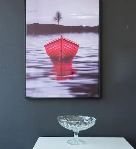 Seaview In Centre Apartment *