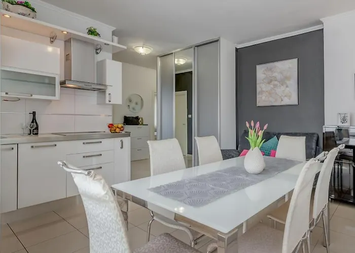 Apartment Seaview In Centre